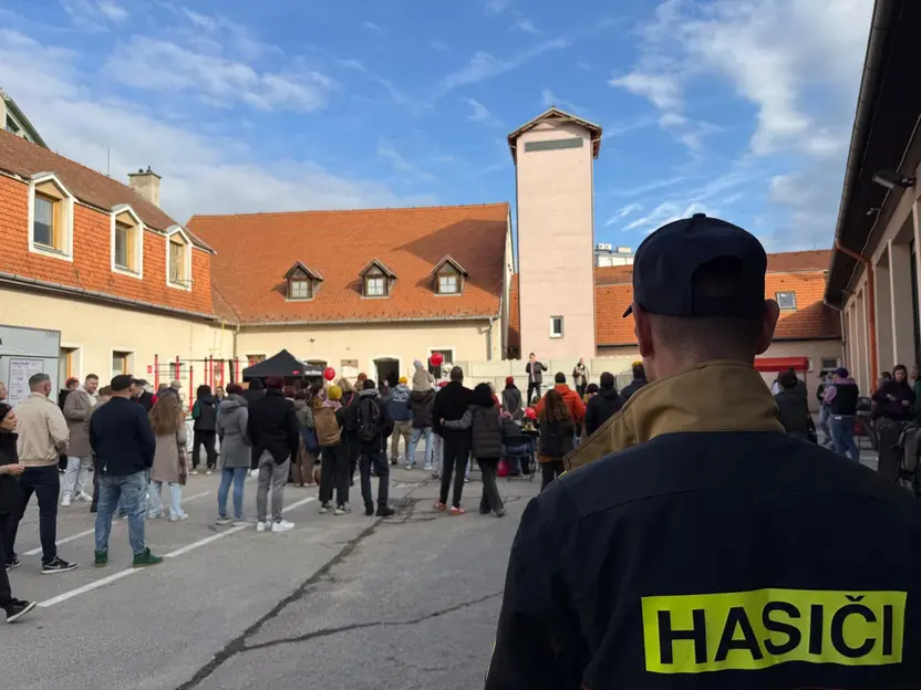 Uplynulý víkend sme spolu s Staré Mesto - srdce Bratislavy usporiadali pekné podujatie Pootvorenie skytého dvora na Žilinskej ulici, kde sídli aj náš zbor.