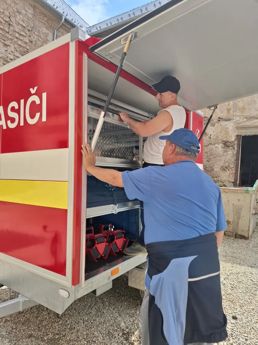 Album Previerka zapožičanej techniky, Jelšava 04.05.26