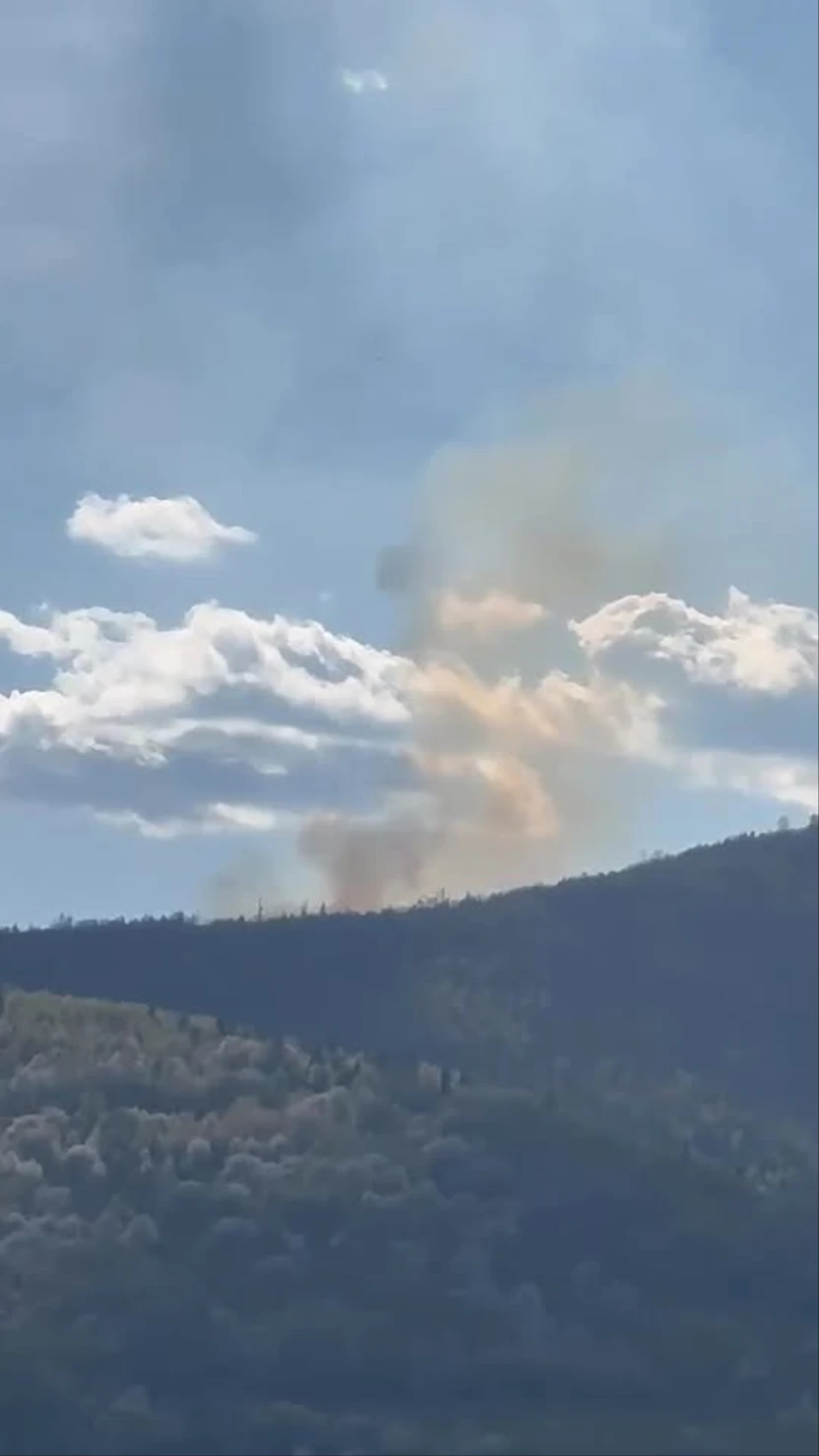 Dnes 18.04. ohlásený požiar lesného porastu v Chyžnom lokalita Kohút tesne pred 16.00, príchod na zbrojnicu po 23.00, ďakujeme za zvládnutý náročný zásah.